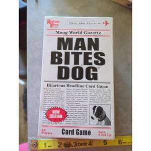 2006 University Games Man Bites Dog - Board Game